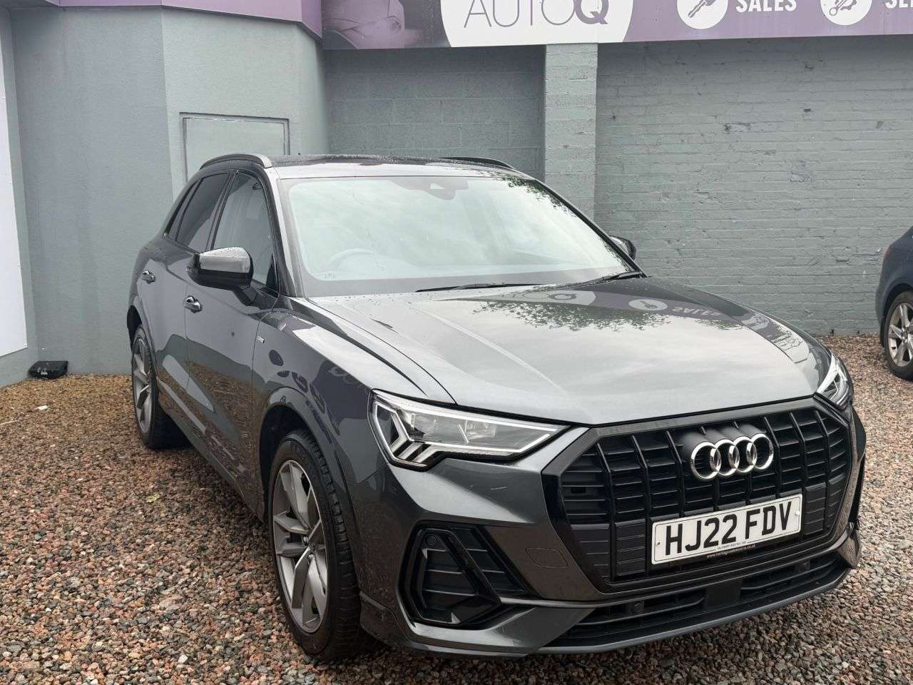 A 2022 AUDI Q3 1.5 TFSI CoD 35 Black Edition SUV 5dr Petrol S Tronic Euro 6 (s/s) (150 ps) A 2022 AUDI Q3 1.5 TFSI CoD 35 Black Edition SUV 5dr Petrol S Tronic Euro 6 (s/s) (150 ps)