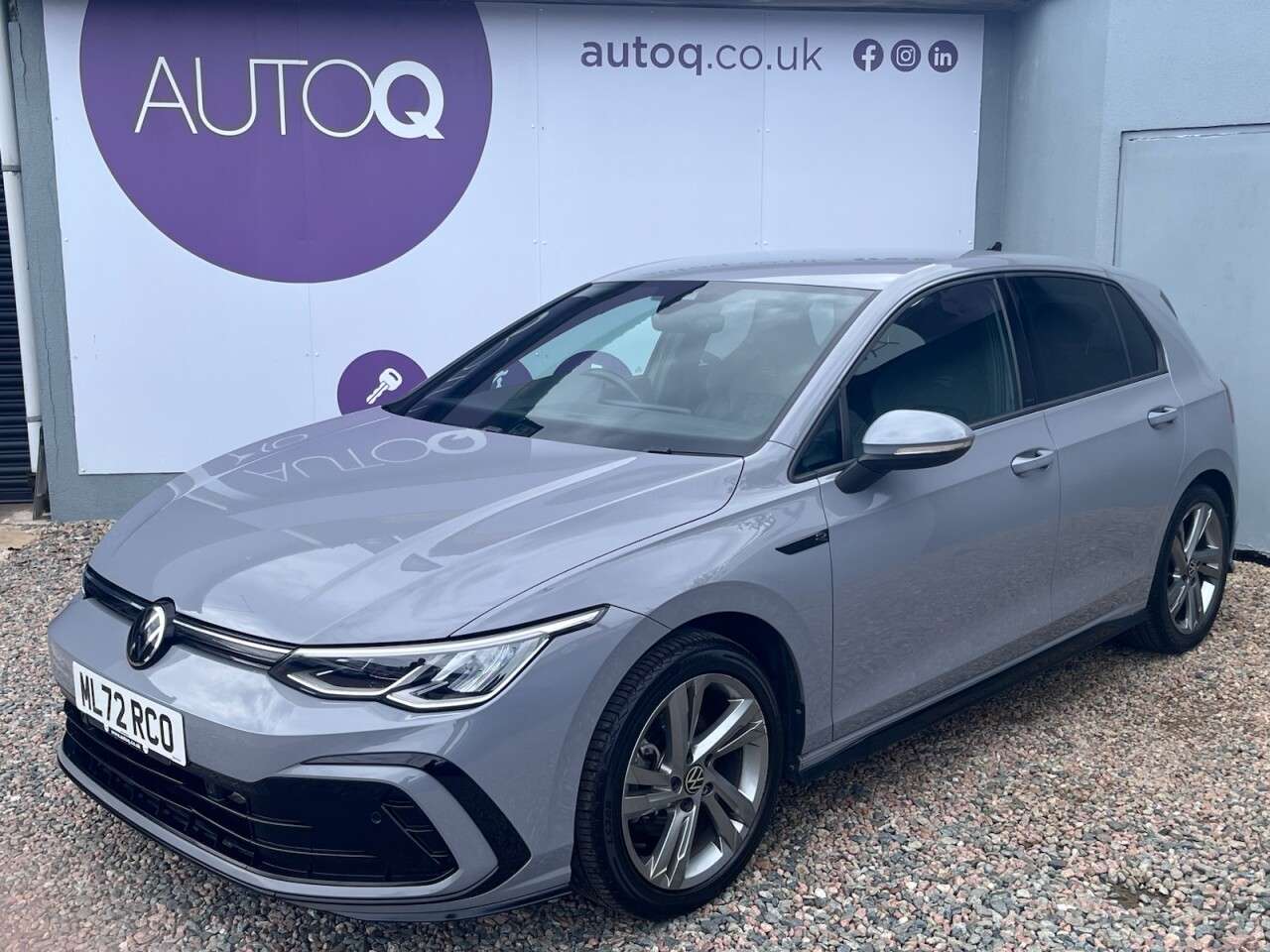 A 2022 VOLKSWAGEN GOLF 1.5 TSI R-Line Hatchback 5dr Petrol Manual Euro 6 (s/s) (130 ps) A 2022 VOLKSWAGEN GOLF 1.5 TSI R-Line Hatchback 5dr Petrol Manual Euro 6 (s/s) (130 ps)