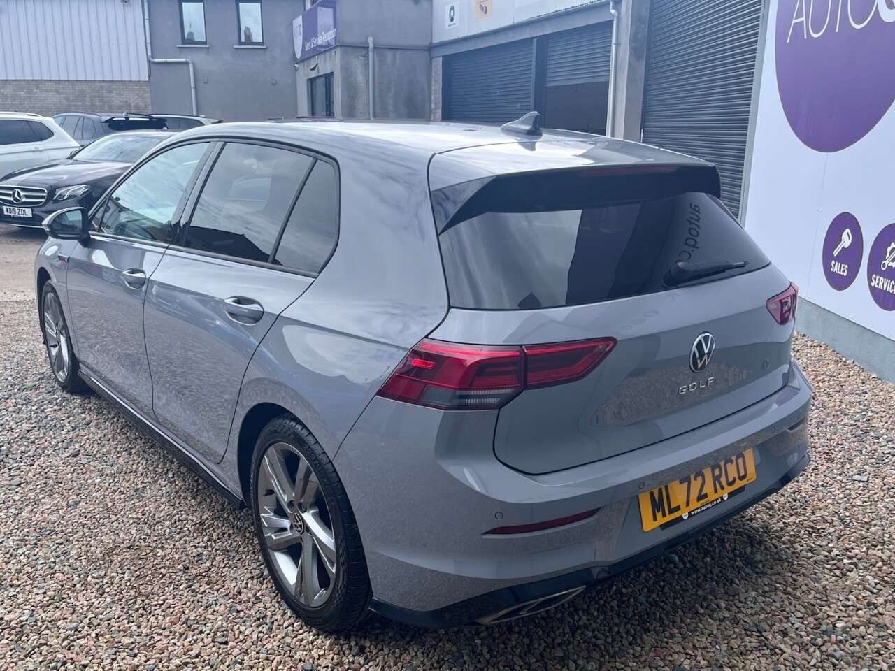 A 2022 VOLKSWAGEN GOLF 1.5 TSI R-Line Hatchback 5dr Petrol Manual Euro 6 (s/s) (130 ps) A 2022 VOLKSWAGEN GOLF 1.5 TSI R-Line Hatchback 5dr Petrol Manual Euro 6 (s/s) (130 ps)