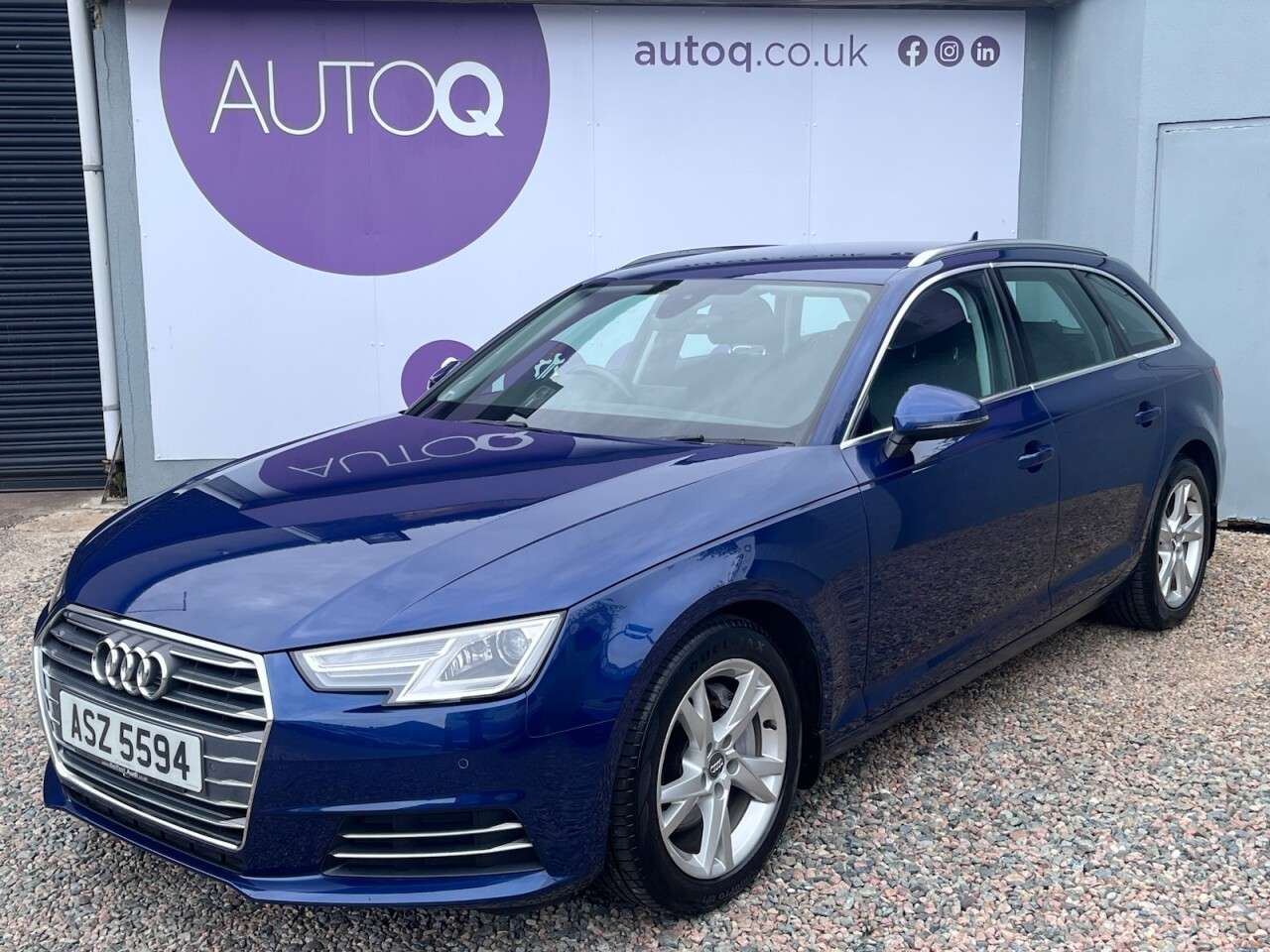 A 2017 AUDI A4 AVANT 2.0 TDI ultra Sport Estate 5dr Diesel Manual Euro 6 (s/s) (190 ps) A 2017 AUDI A4 AVANT 2.0 TDI ultra Sport Estate 5dr Diesel Manual Euro 6 (s/s) (190 ps)