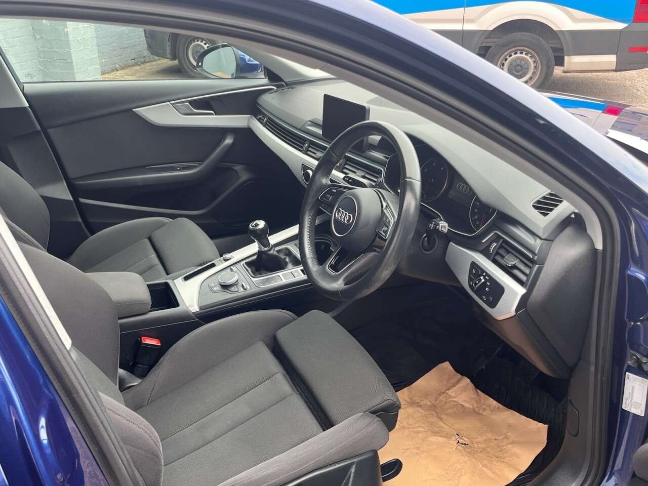 2017 AUDI A4 AVANT 2017 AUDI A4 AVANT