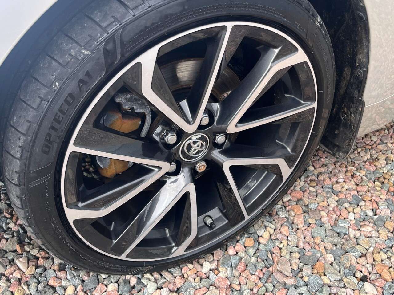 A 2019 TOYOTA COROLLA 2.0 VVT-h Excel Hatchback 5dr Petrol Hybrid CVT Euro 6 (s/s) (184 ps) A 2019 TOYOTA COROLLA 2.0 VVT-h Excel Hatchback 5dr Petrol Hybrid CVT Euro 6 (s/s) (184 ps)