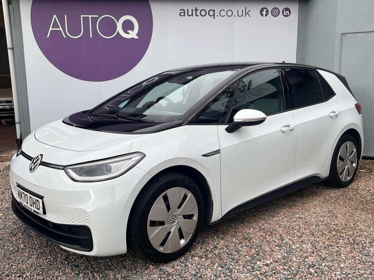 A 2020 VOLKSWAGEN ID.3 Pro Performance 58kWh Style Hatchback 5dr Electric Auto (204 ps) A 2020 VOLKSWAGEN ID.3 Pro Performance 58kWh Style Hatchback 5dr Electric Auto (204 ps)