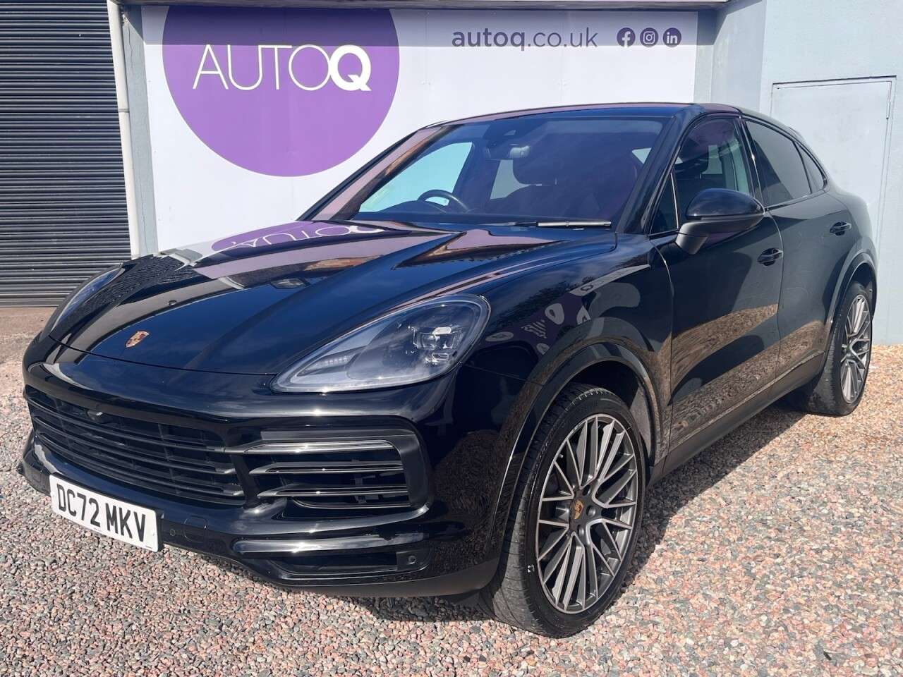 A 2022 PORSCHE CAYENNE 3.0T V6 Coupe 5dr Petrol TiptronicS 4WD Euro 6 (s/s) (340 ps) A 2022 PORSCHE CAYENNE 3.0T V6 Coupe 5dr Petrol TiptronicS 4WD Euro 6 (s/s) (340 ps)