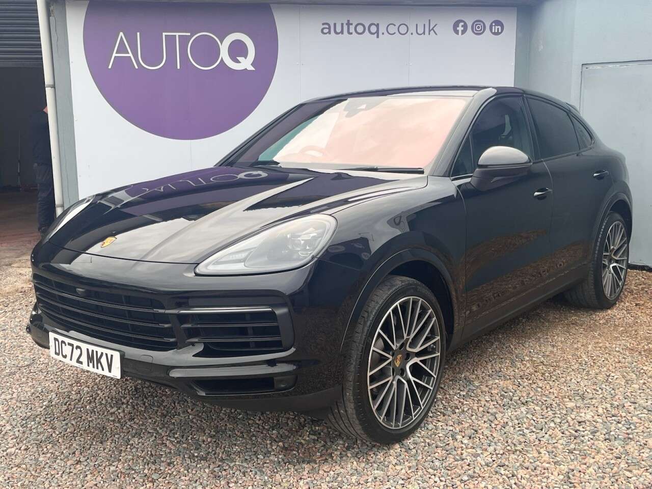 A 2022 PORSCHE CAYENNE 3.0T V6 Coupe 5dr Petrol TiptronicS 4WD Euro 6 (s/s) (340 ps) A 2022 PORSCHE CAYENNE 3.0T V6 Coupe 5dr Petrol TiptronicS 4WD Euro 6 (s/s) (340 ps)