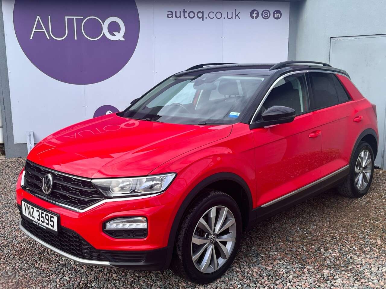 A 2019 VOLKSWAGEN T-ROC 1.5 TSI GPF EVO Design SUV 5dr Petrol Manual Euro 6 (s/s) (150 ps) A 2019 VOLKSWAGEN T-ROC 1.5 TSI GPF EVO Design SUV 5dr Petrol Manual Euro 6 (s/s) (150 ps)