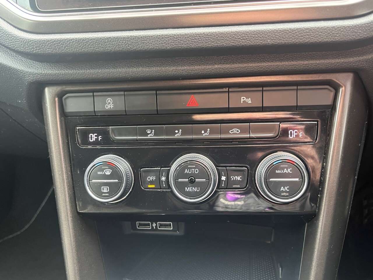 2019 VOLKSWAGEN T-ROC 2019 VOLKSWAGEN T-ROC