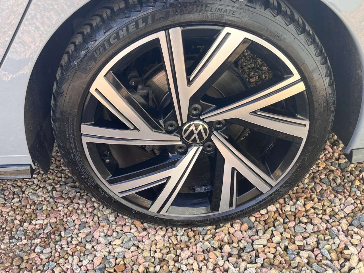 A 2022 VOLKSWAGEN GOLF 2.0 TDI R-Line Estate 5dr Diesel DSG Euro 6 (s/s) (150 ps) A 2022 VOLKSWAGEN GOLF 2.0 TDI R-Line Estate 5dr Diesel DSG Euro 6 (s/s) (150 ps)