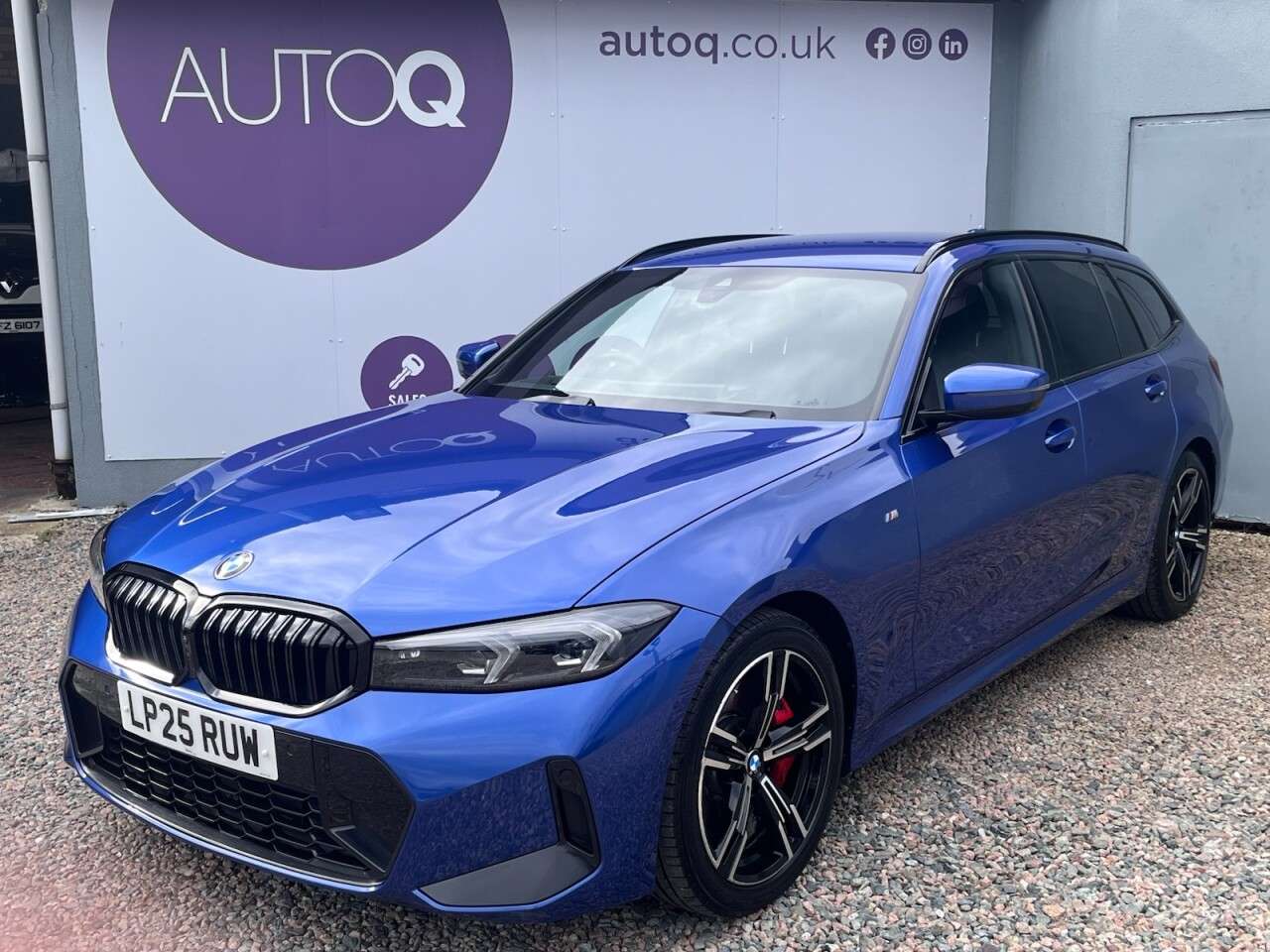 A 2025 BMW 3 SERIES 2.0 320i M Sport Touring 5dr Petrol Auto Euro 6 (s/s) (184 ps) A 2025 BMW 3 SERIES 2.0 320i M Sport Touring 5dr Petrol Auto Euro 6 (s/s) (184 ps)