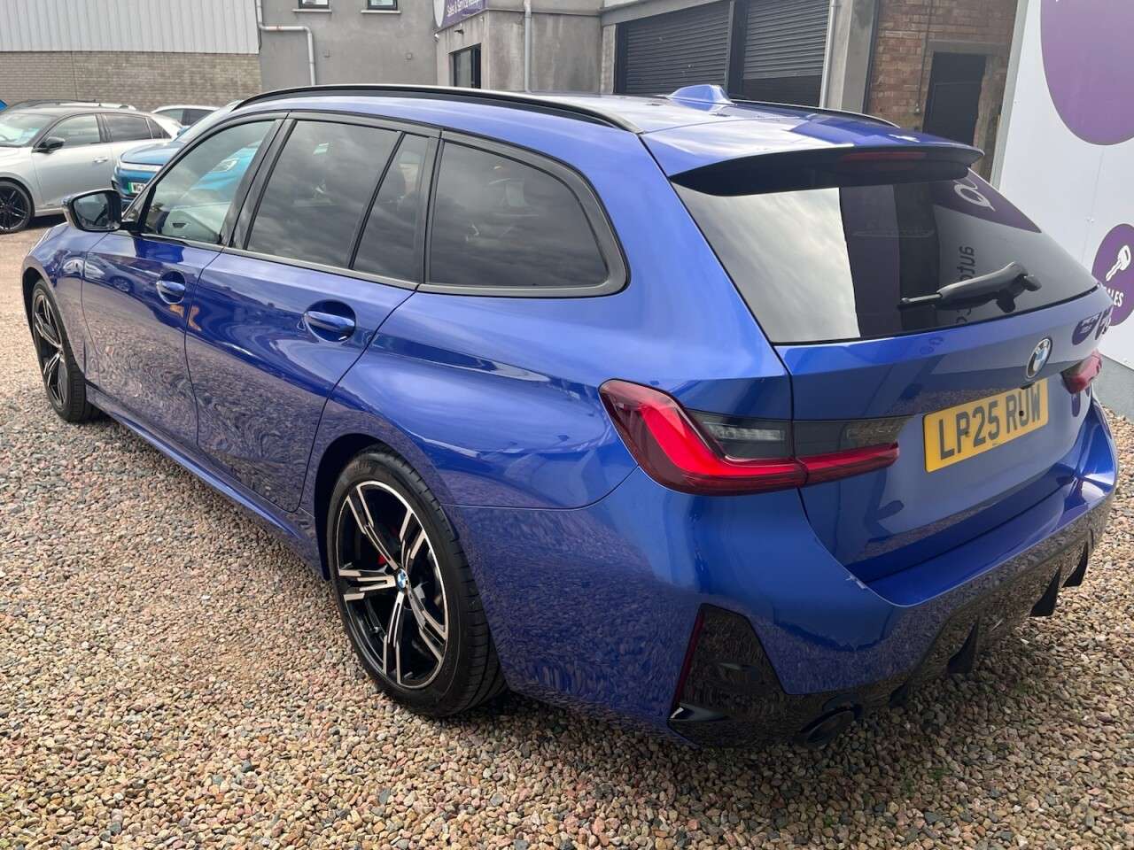 A 2025 BMW 3 SERIES 2.0 320i M Sport Touring 5dr Petrol Auto Euro 6 (s/s) (184 ps) A 2025 BMW 3 SERIES 2.0 320i M Sport Touring 5dr Petrol Auto Euro 6 (s/s) (184 ps)