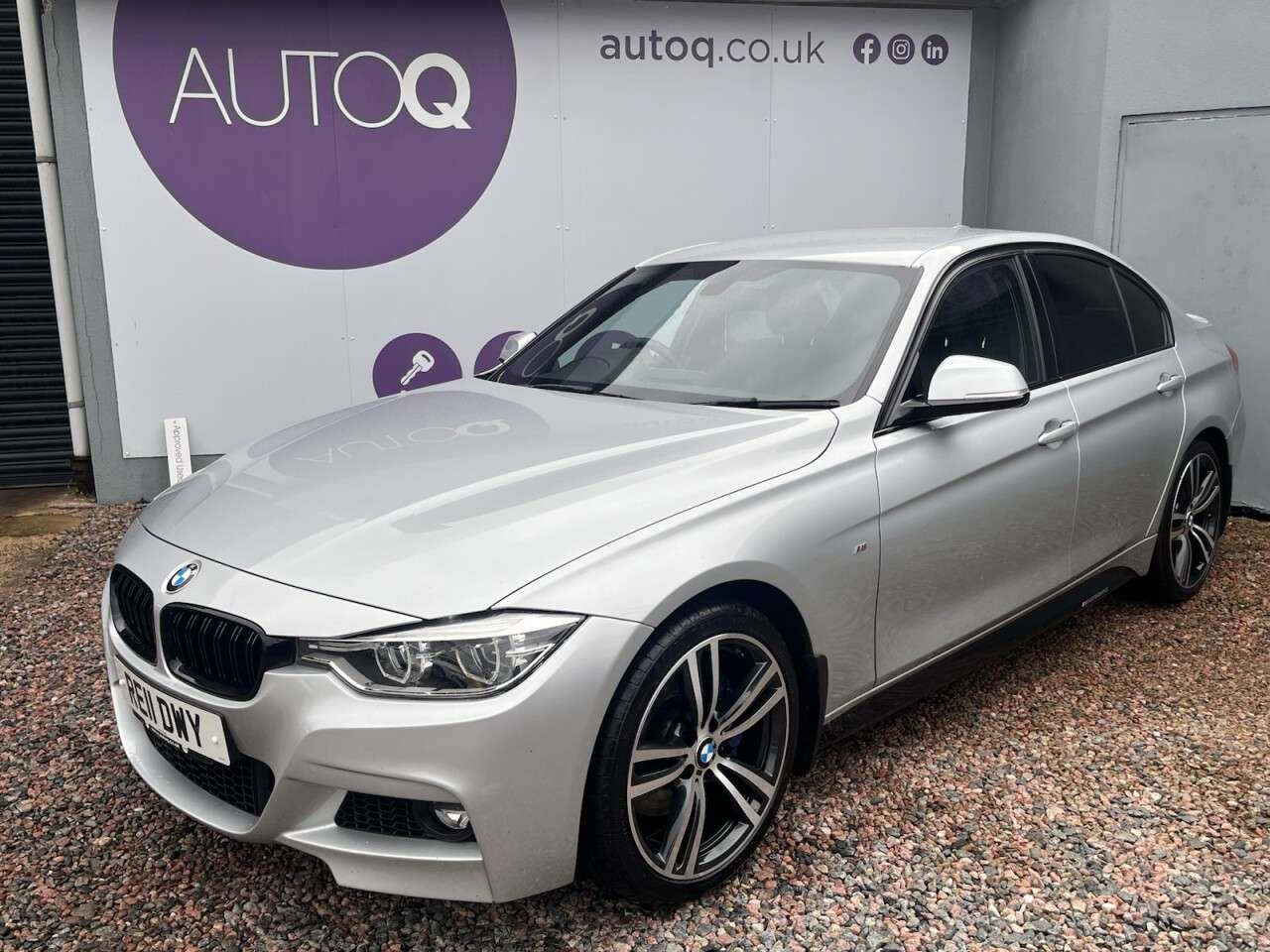 A 2017 BMW 3 SERIES 2.0 320d M Sport Saloon 4dr Diesel Auto Euro 6 (s/s) (190 ps) A 2017 BMW 3 SERIES 2.0 320d M Sport Saloon 4dr Diesel Auto Euro 6 (s/s) (190 ps)
