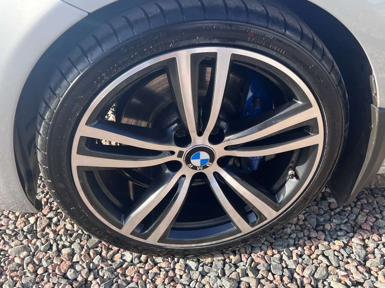 A 2017 BMW 3 SERIES 2.0 320d M Sport Saloon 4dr Diesel Auto Euro 6 (s/s) (190 ps) A 2017 BMW 3 SERIES 2.0 320d M Sport Saloon 4dr Diesel Auto Euro 6 (s/s) (190 ps)