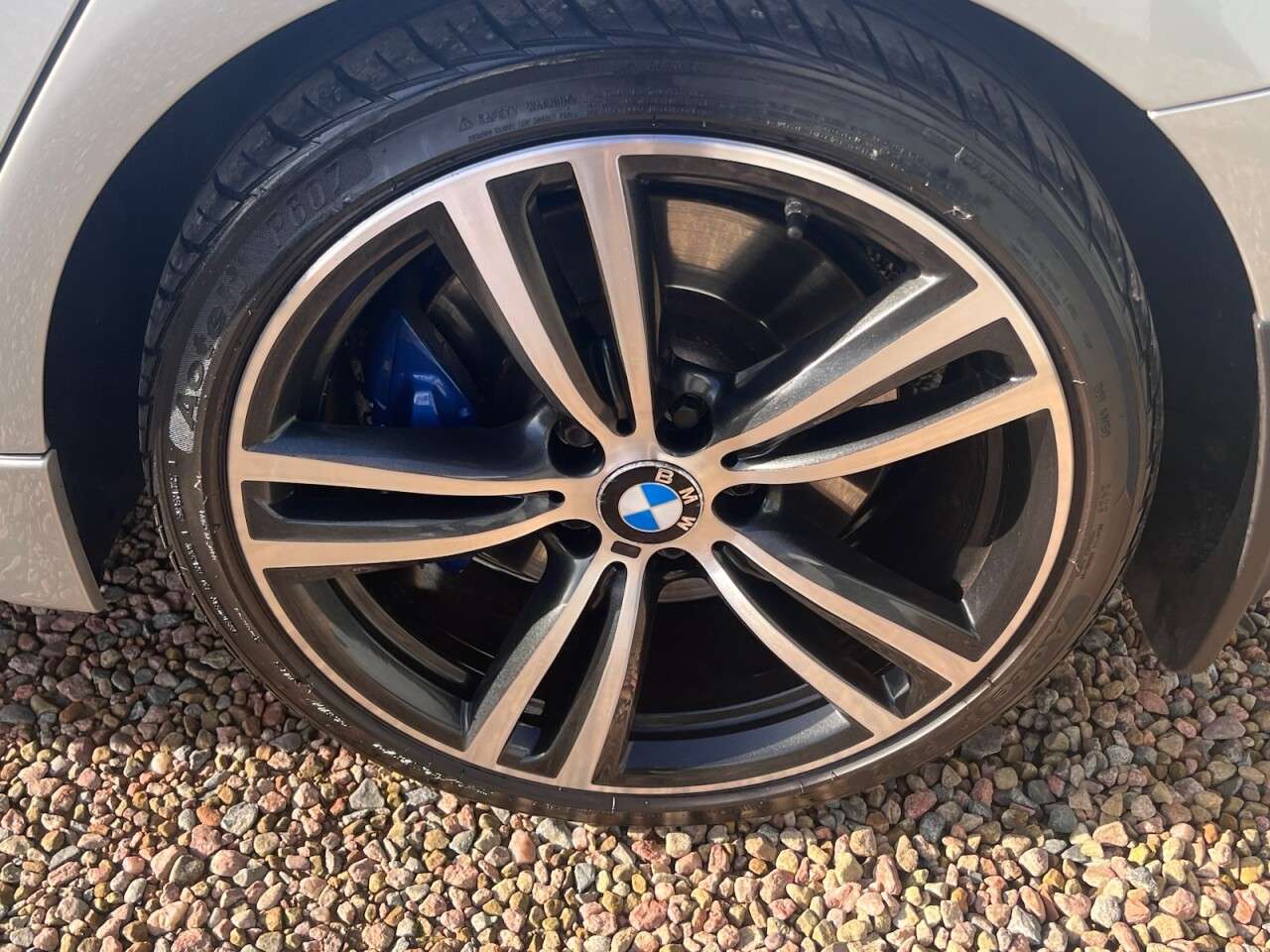A 2017 BMW 3 SERIES 2.0 320d M Sport Saloon 4dr Diesel Auto Euro 6 (s/s) (190 ps) A 2017 BMW 3 SERIES 2.0 320d M Sport Saloon 4dr Diesel Auto Euro 6 (s/s) (190 ps)