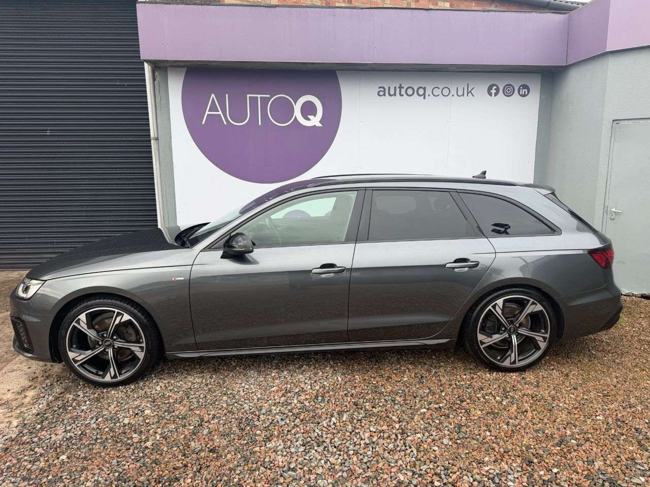 A 2023 AUDI A4 AVANT 2.0 TFSI 35 Black Edition Estate 5dr Petrol S Tronic Euro 6 (s/s) (150 ps) A 2023 AUDI A4 AVANT 2.0 TFSI 35 Black Edition Estate 5dr Petrol S Tronic Euro 6 (s/s) (150 ps)
