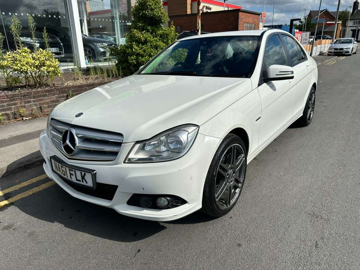 Check out this Mercedes-benz C-class 2011 Diesel Manual