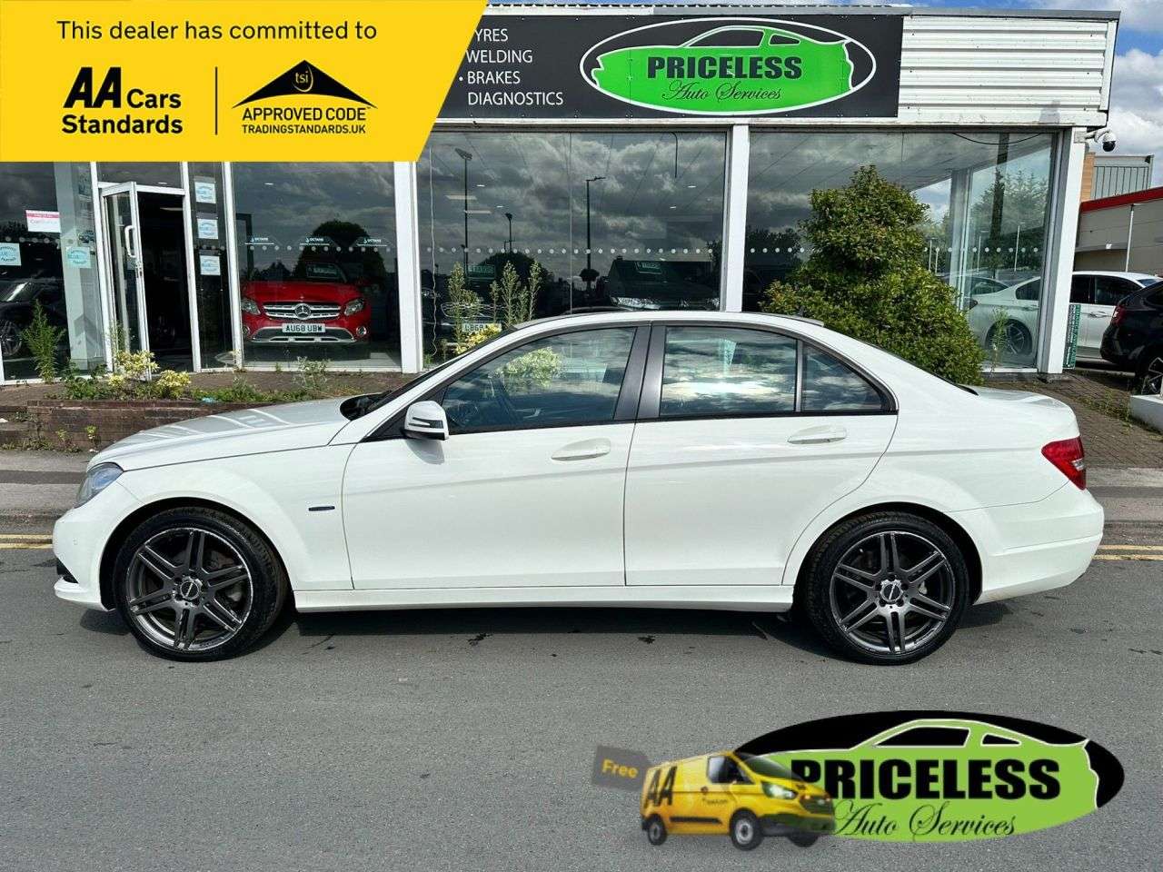 A 2011 MERCEDES-BENZ C-CLASS 2.1 C220 CDI BLUEEFFICIENCY SE EDITION 125 4d 170 BHP A 2011 MERCEDES-BENZ C-CLASS 2.1 C220 CDI BLUEEFFICIENCY SE EDITION 125 4d 170 BHP