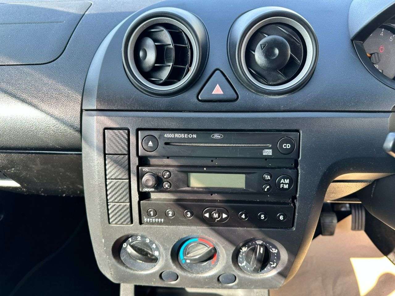 2004 FORD FIESTA 2004 FORD FIESTA