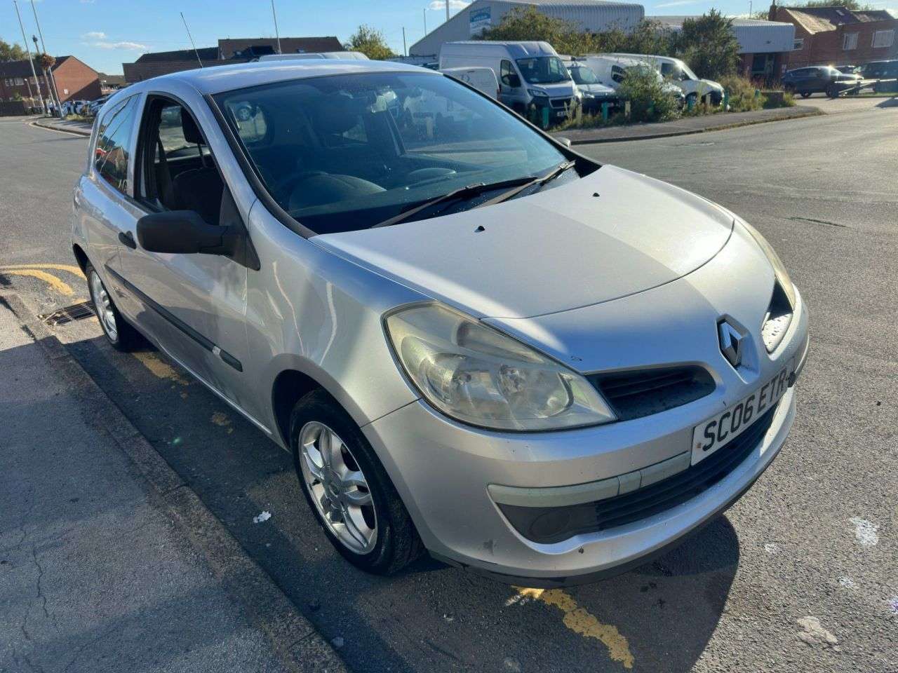 0 RENAULT CLIO 0 RENAULT CLIO