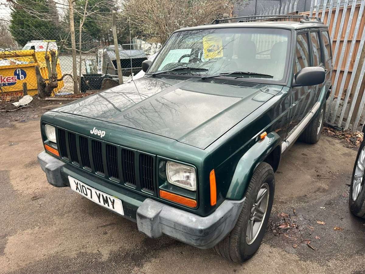 Check out this Jeep Cherokee 2000 Lpg Automatic