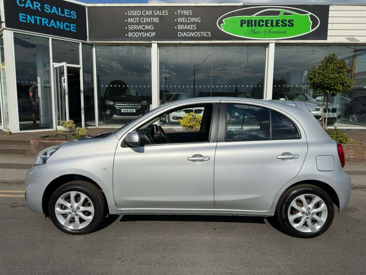 A 2016 NISSAN MICRA 1.2 Vibe Hatchback 5dr Petrol CVT Euro 6 (80 ps) ULEZ (Ultra Low Emission Z A 2016 NISSAN MICRA 1.2 Vibe Hatchback 5dr Petrol CVT Euro 6 (80 ps) ULEZ (Ultra Low Emission Z