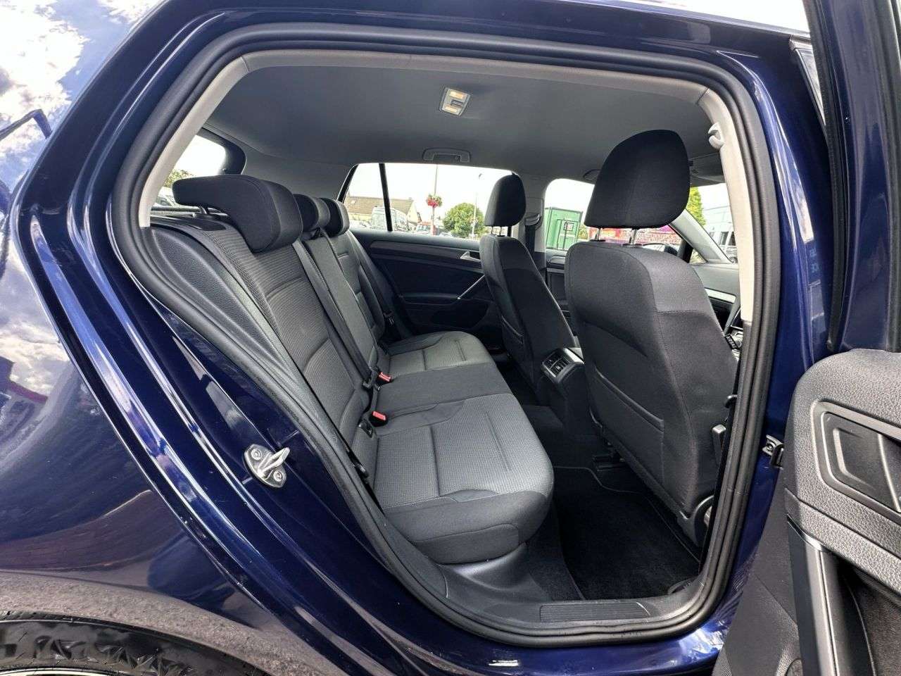 2018 VOLKSWAGEN GOLF 2018 VOLKSWAGEN GOLF