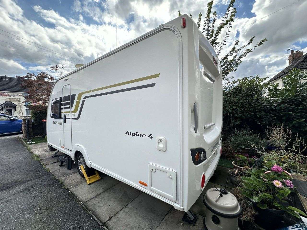 A 2017 SPRITE ALPINE 4 Swift Sprite Alpine 4 Berth Caravan A 2017 SPRITE ALPINE 4 Swift Sprite Alpine 4 Berth Caravan