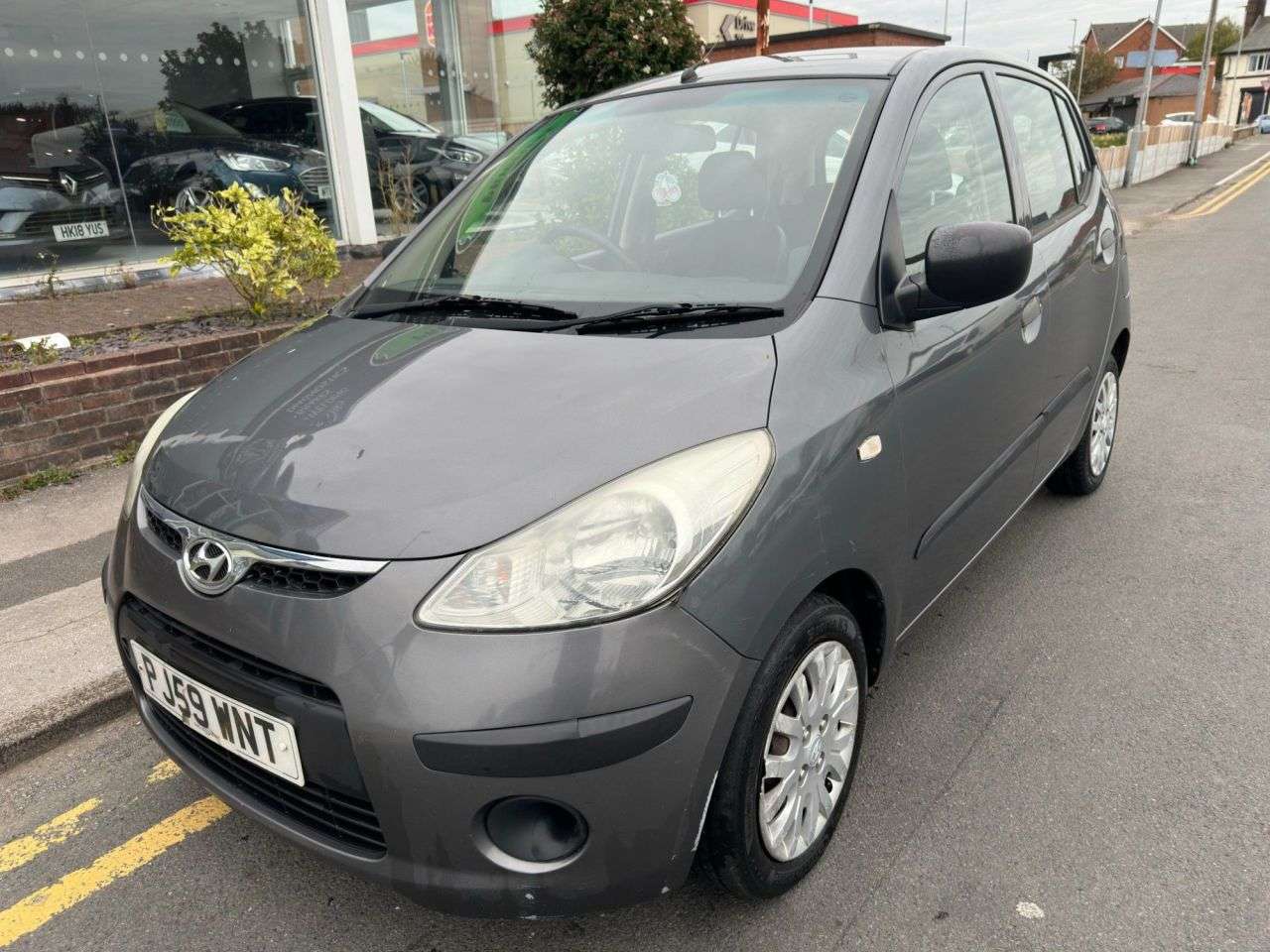 A 2010 HYUNDAI I10 1.2 Classic Hatchback 5dr Petrol Manual Euro 4 (77 bhp) A 2010 HYUNDAI I10 1.2 Classic Hatchback 5dr Petrol Manual Euro 4 (77 bhp)