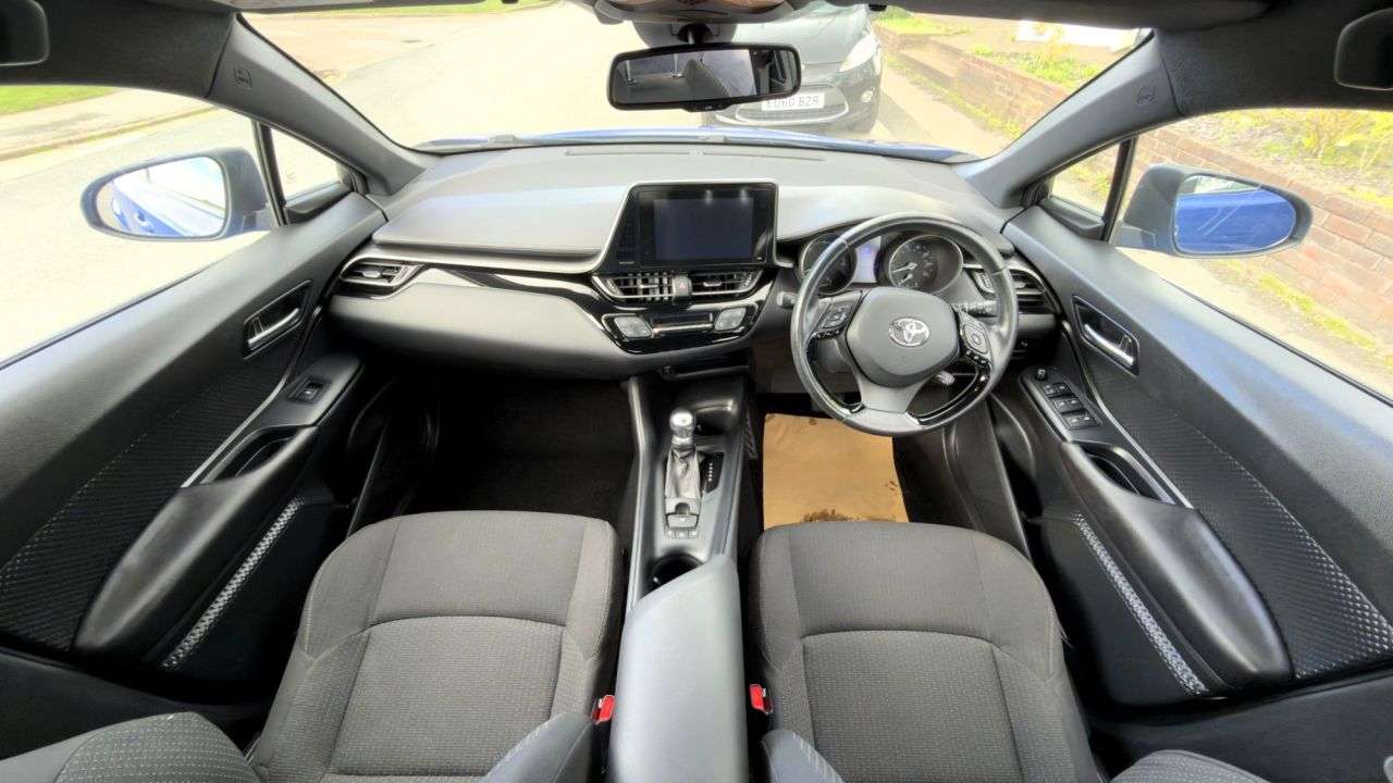 2018 TOYOTA C-HR 2018 TOYOTA C-HR