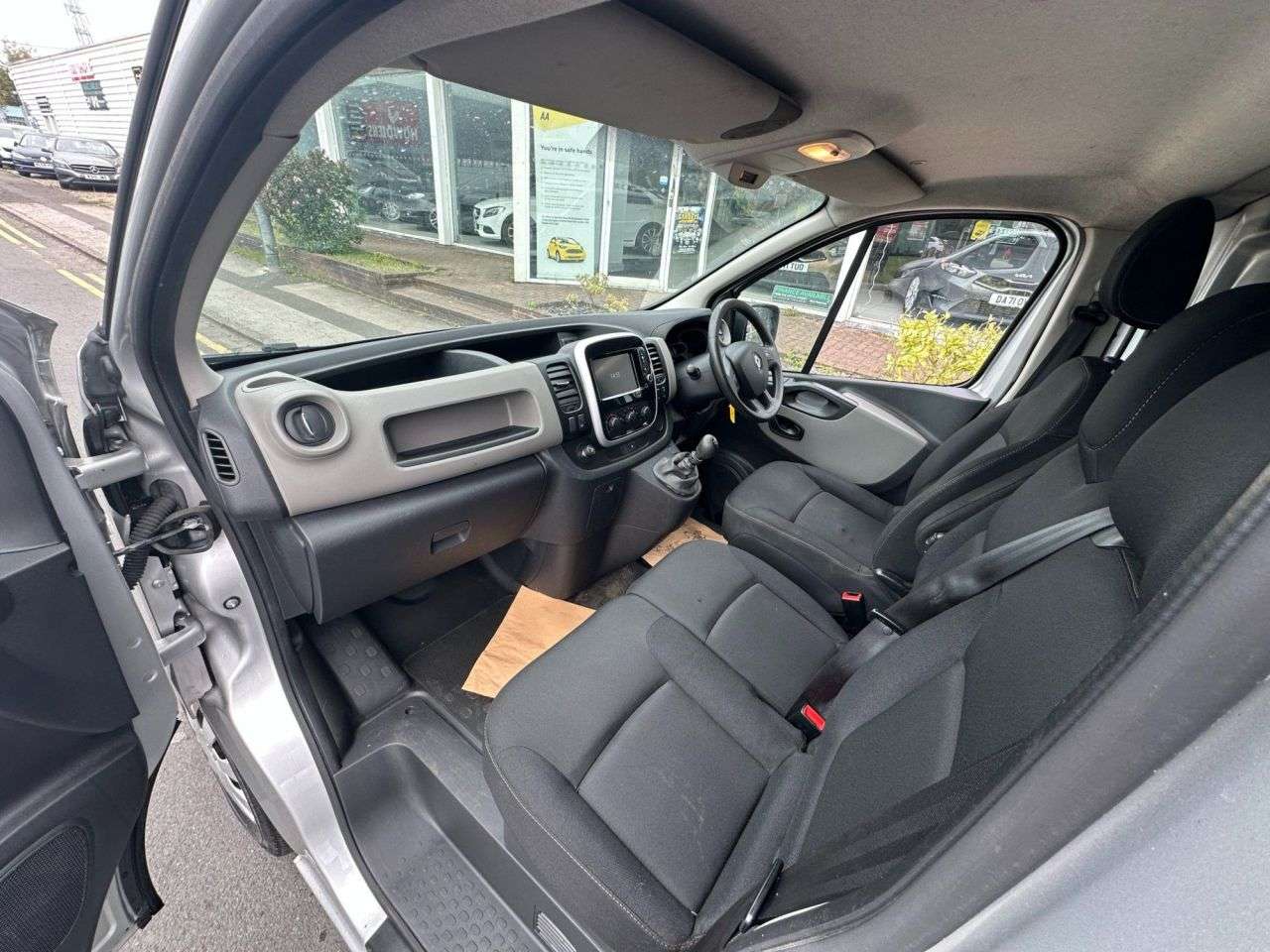 2015 RENAULT TRAFIC 2015 RENAULT TRAFIC