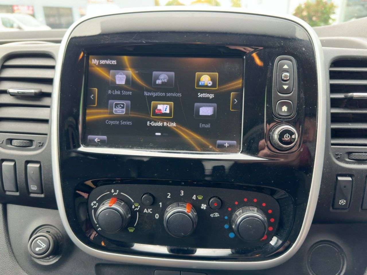 2015 RENAULT TRAFIC 2015 RENAULT TRAFIC