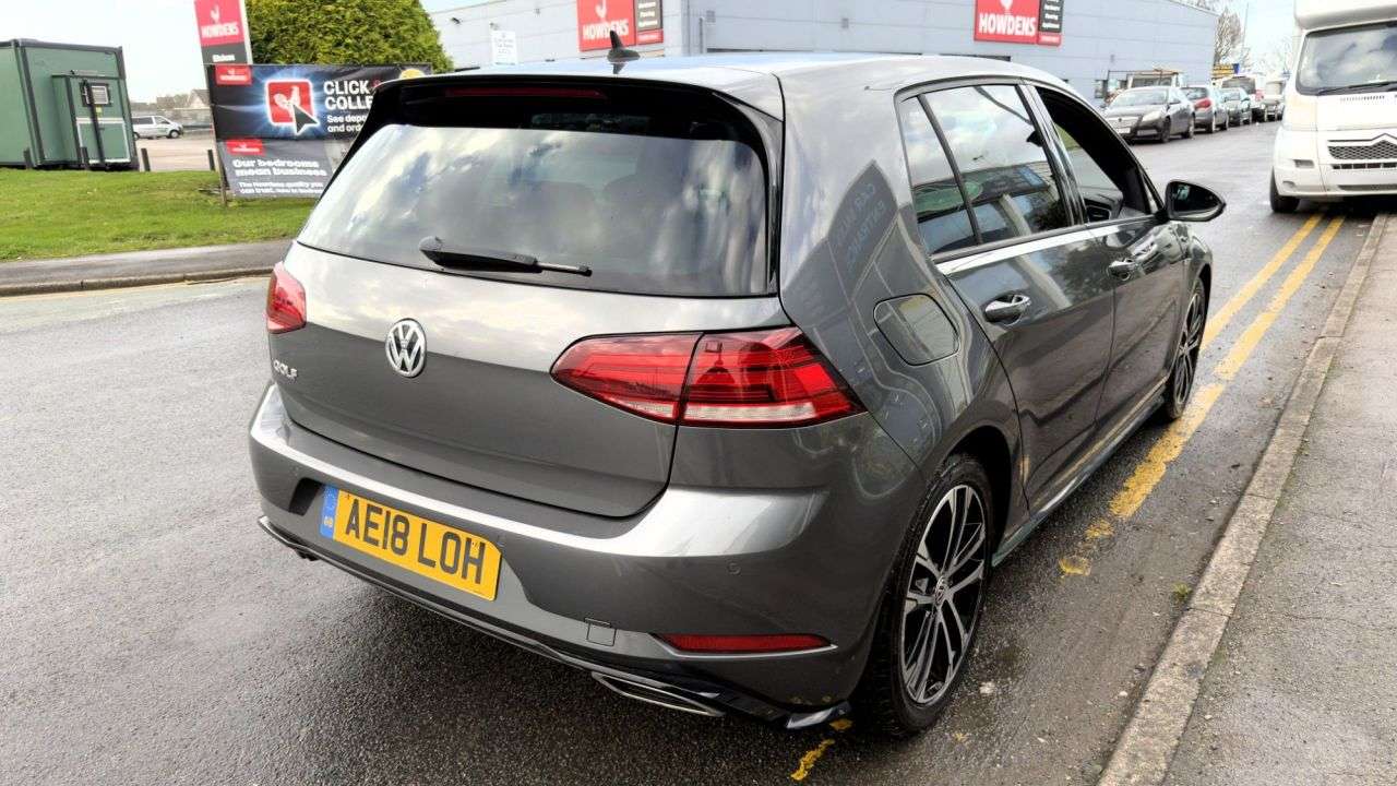 2018 VOLKSWAGEN GOLF 2018 VOLKSWAGEN GOLF