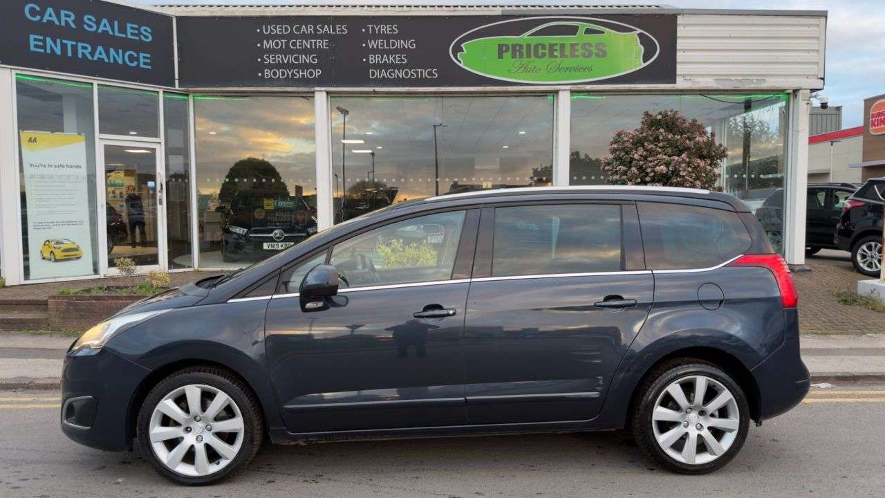 A 2016 PEUGEOT 5008 BLUE HDI S/S ALLURE A 2016 PEUGEOT 5008 BLUE HDI S/S ALLURE