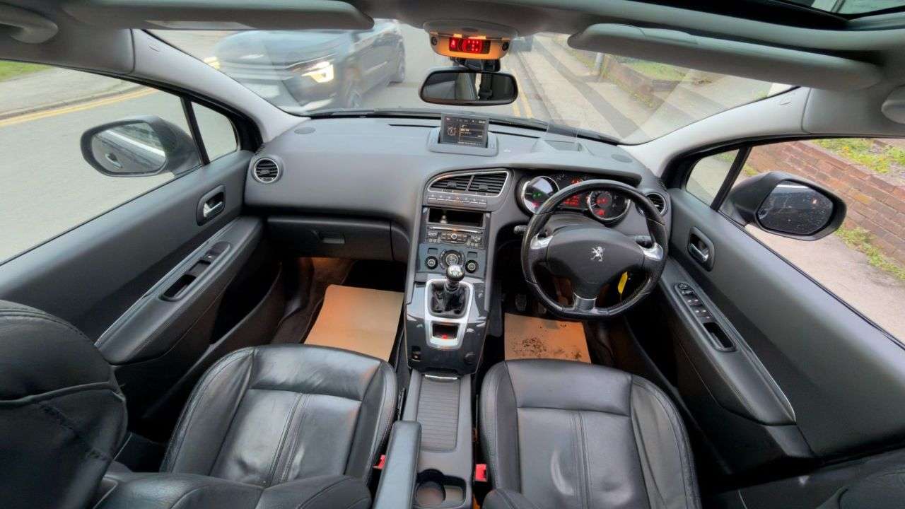 A 2016 PEUGEOT 5008 BLUE HDI S/S ALLURE A 2016 PEUGEOT 5008 BLUE HDI S/S ALLURE