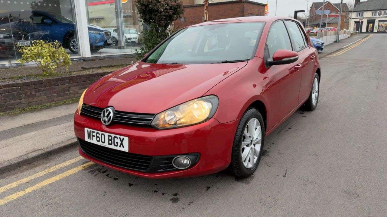 A 2011 VOLKSWAGEN GOLF AUTOMATIC 1.6 TDI Match Hatchback 5dr Diesel DSG Euro 5 (105 ps) A 2011 VOLKSWAGEN GOLF AUTOMATIC 1.6 TDI Match Hatchback 5dr Diesel DSG Euro 5 (105 ps)