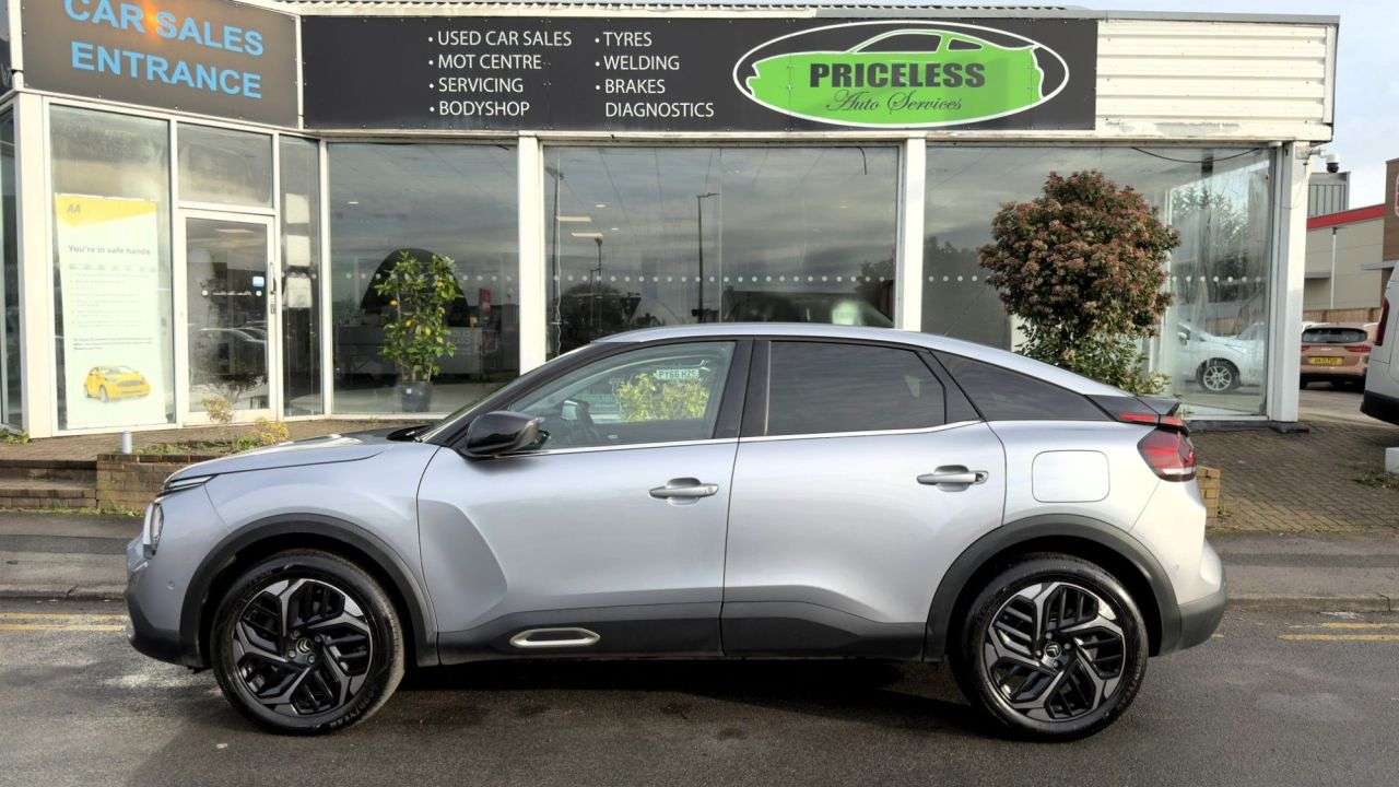 A 2021 CITROEN C4 1.2 PureTech Shine Hatchback 5dr Petrol Manual Euro 6 (s/s) (130 ps) ULEZ ( A 2021 CITROEN C4 1.2 PureTech Shine Hatchback 5dr Petrol Manual Euro 6 (s/s) (130 ps) ULEZ (