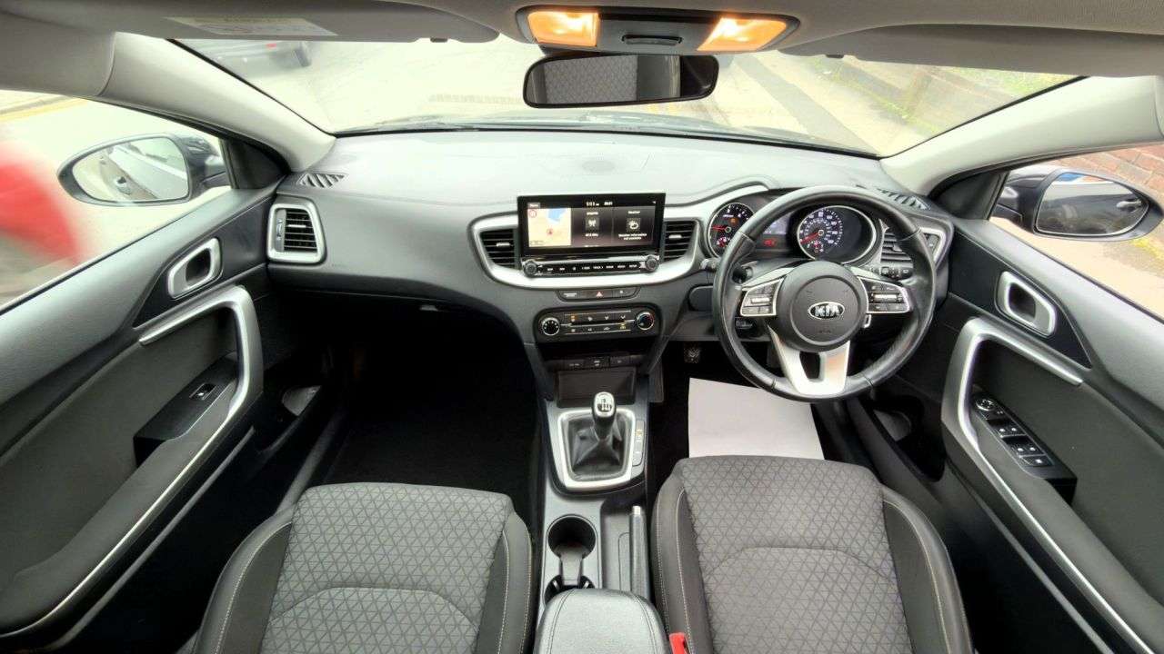 A 2020 KIA CEED 1.6 CRDi ECO 2 Hatchback 5dr Diesel Manual Euro 6 (s/s) (114 bhp) ULEZ (Ult A 2020 KIA CEED 1.6 CRDi ECO 2 Hatchback 5dr Diesel Manual Euro 6 (s/s) (114 bhp) ULEZ (Ult