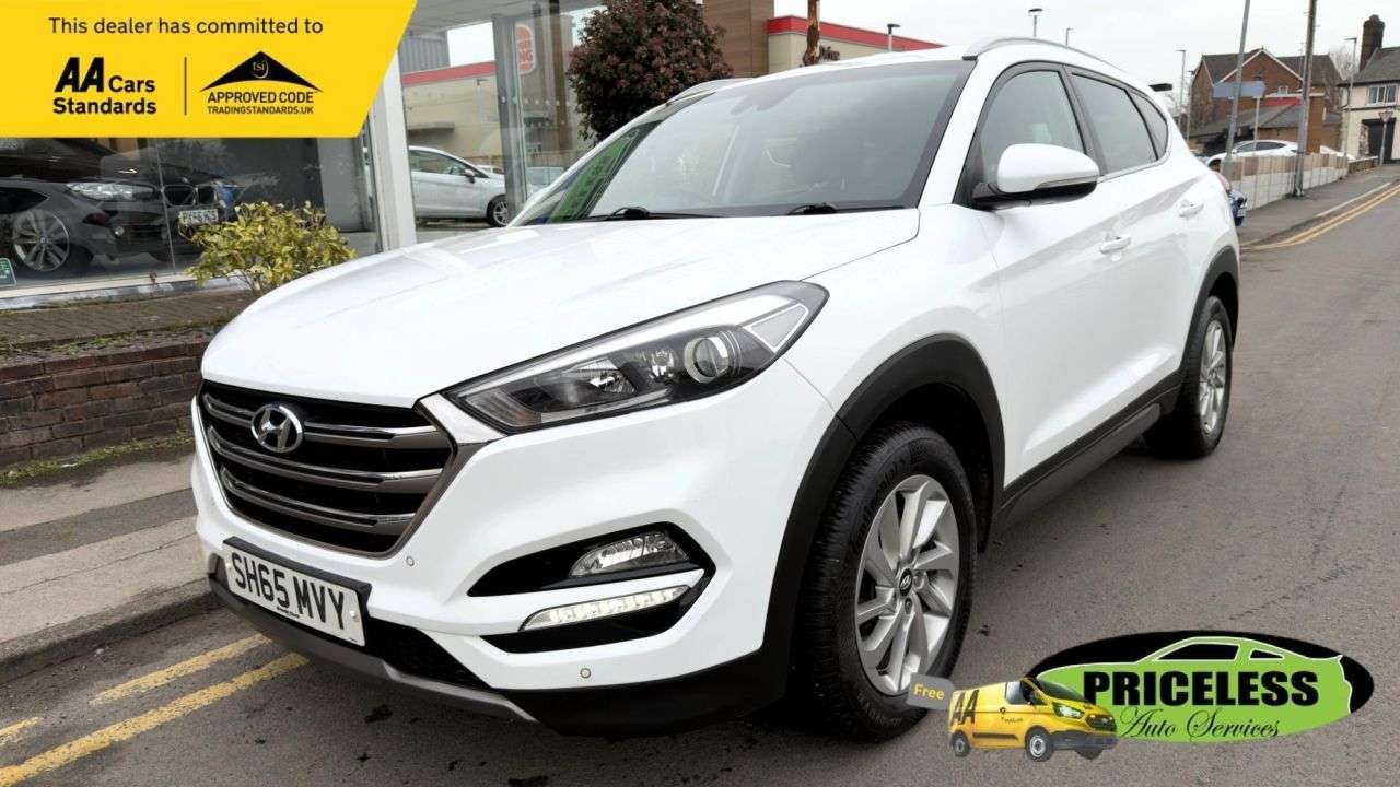 A 2015 HYUNDAI TUCSON 1.7 CRDi Blue Drive Premium SUV 5dr Diesel Manual Euro 6 (s/s) (116 ps) ULE A 2015 HYUNDAI TUCSON 1.7 CRDi Blue Drive Premium SUV 5dr Diesel Manual Euro 6 (s/s) (116 ps) ULE
