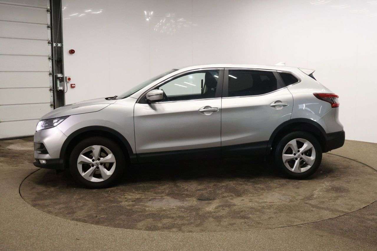 A 2018 NISSAN QASHQAI 1.5 dCi Acenta Premium SUV 5dr Diesel Manual Euro 6 (s/s) (115 ps) ULEZ (Ul A 2018 NISSAN QASHQAI 1.5 dCi Acenta Premium SUV 5dr Diesel Manual Euro 6 (s/s) (115 ps) ULEZ (Ul