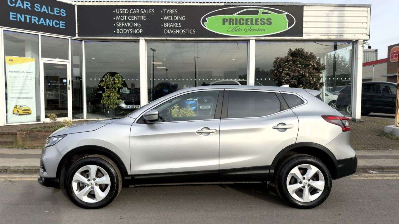 A 2018 NISSAN QASHQAI 1.5 dCi Acenta Premium SUV 5dr Diesel Manual Euro 6 (s/s) (115 ps) ULEZ (Ul A 2018 NISSAN QASHQAI 1.5 dCi Acenta Premium SUV 5dr Diesel Manual Euro 6 (s/s) (115 ps) ULEZ (Ul