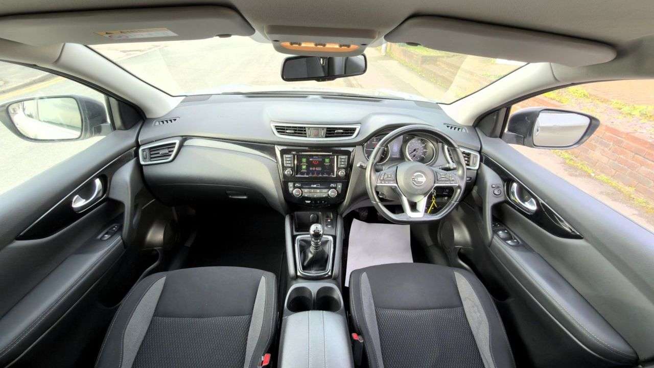 A 2018 NISSAN QASHQAI 1.5 dCi Acenta Premium SUV 5dr Diesel Manual Euro 6 (s/s) (115 ps) ULEZ (Ul A 2018 NISSAN QASHQAI 1.5 dCi Acenta Premium SUV 5dr Diesel Manual Euro 6 (s/s) (115 ps) ULEZ (Ul