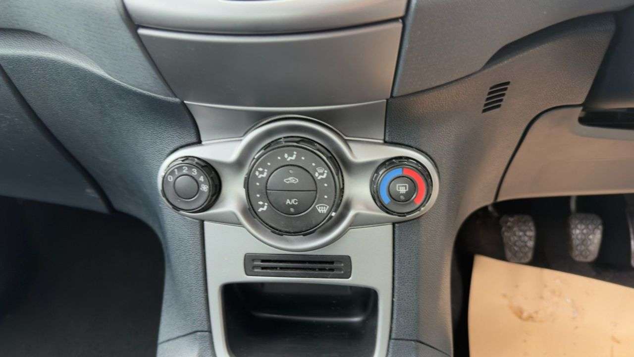 2010 FORD FIESTA 2010 FORD FIESTA