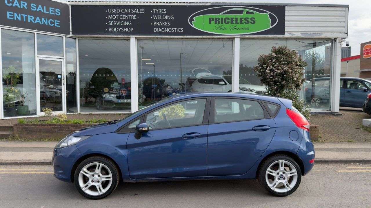 A 2009 FORD FIESTA 1.4 TDCi Style + Hatchback 5dr Diesel Manual (110 g/km, 67 bhp) A 2009 FORD FIESTA 1.4 TDCi Style + Hatchback 5dr Diesel Manual (110 g/km, 67 bhp)