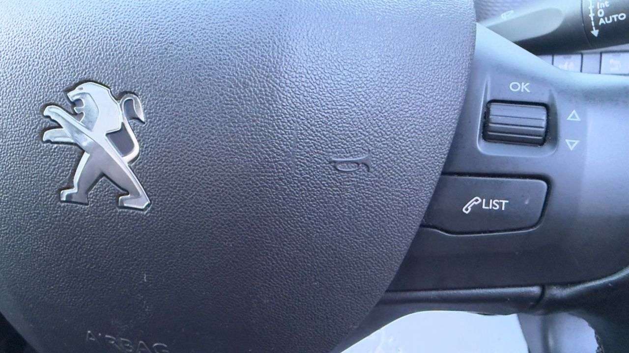 2019 PEUGEOT 2008 2019 PEUGEOT 2008