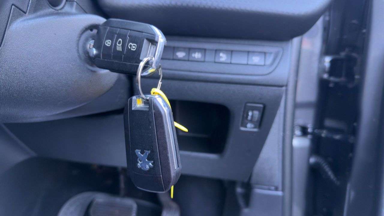 2019 PEUGEOT 2008 2019 PEUGEOT 2008