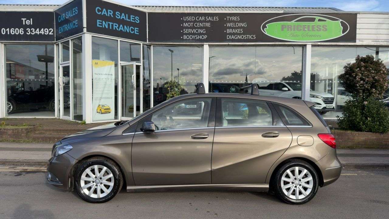 A 2013 MERCEDES-BENZ B-CLASS 1.6 B180 BlueEfficiency SE MPV 5dr Petrol 7G-DCT Euro 5 (s/s) (122 ps) A 2013 MERCEDES-BENZ B-CLASS 1.6 B180 BlueEfficiency SE MPV 5dr Petrol 7G-DCT Euro 5 (s/s) (122 ps)