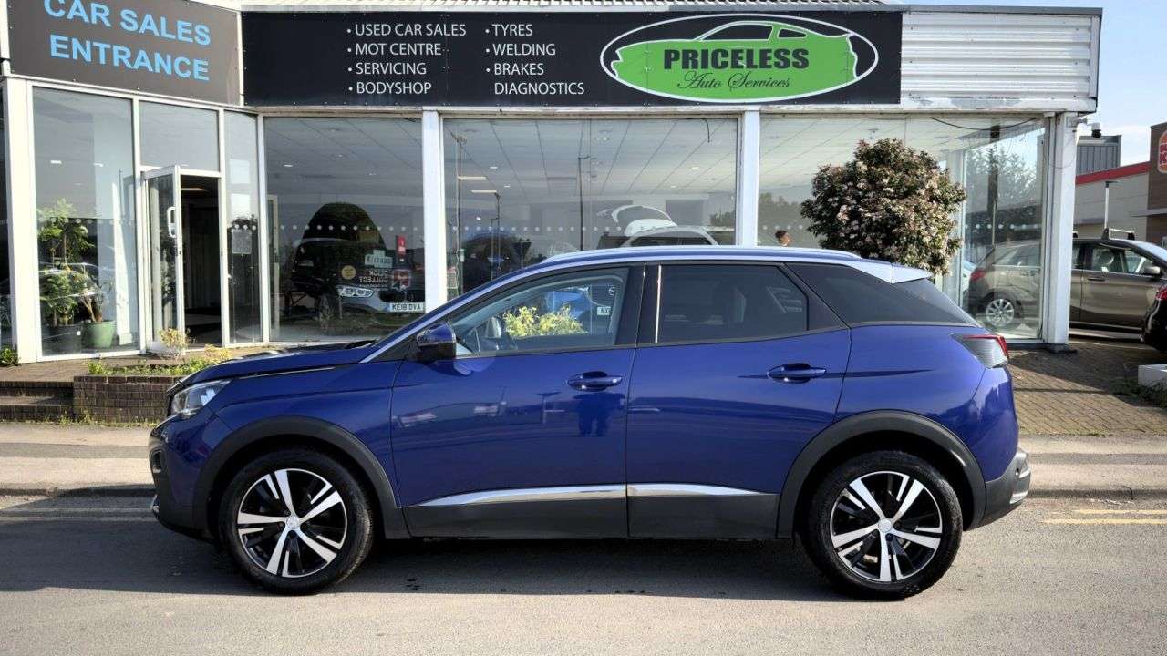 A 2019 PEUGEOT 3008 1.5 BlueHDi Allure SUV 5dr Diesel EAT Euro 6 (s/s) (130 ps) ULEZ (Ultra Low A 2019 PEUGEOT 3008 1.5 BlueHDi Allure SUV 5dr Diesel EAT Euro 6 (s/s) (130 ps) ULEZ (Ultra Low