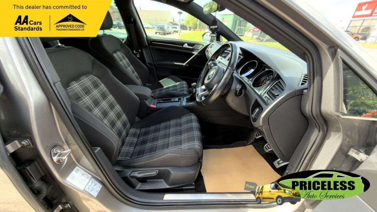 2017 VOLKSWAGEN GOLF 2017 VOLKSWAGEN GOLF