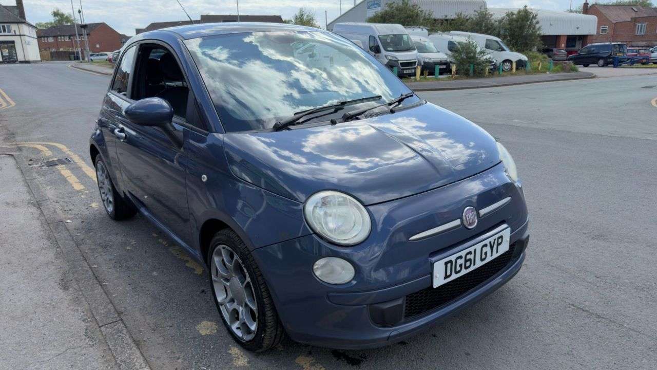 2011 FIAT 500 2011 FIAT 500