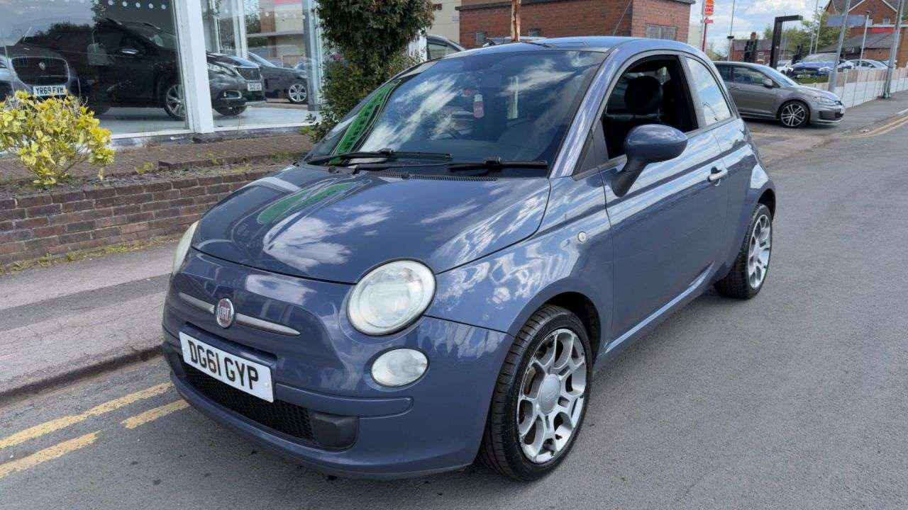 A 2011 FIAT 500 0.9 TwinAir Plus Hatchback 3dr Petrol Manual Euro 5 (s/s) (85 bhp) A 2011 FIAT 500 0.9 TwinAir Plus Hatchback 3dr Petrol Manual Euro 5 (s/s) (85 bhp)