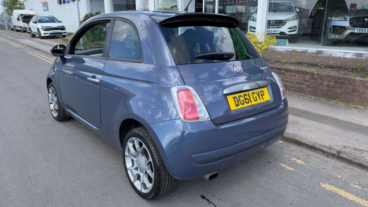 2011 FIAT 500 2011 FIAT 500